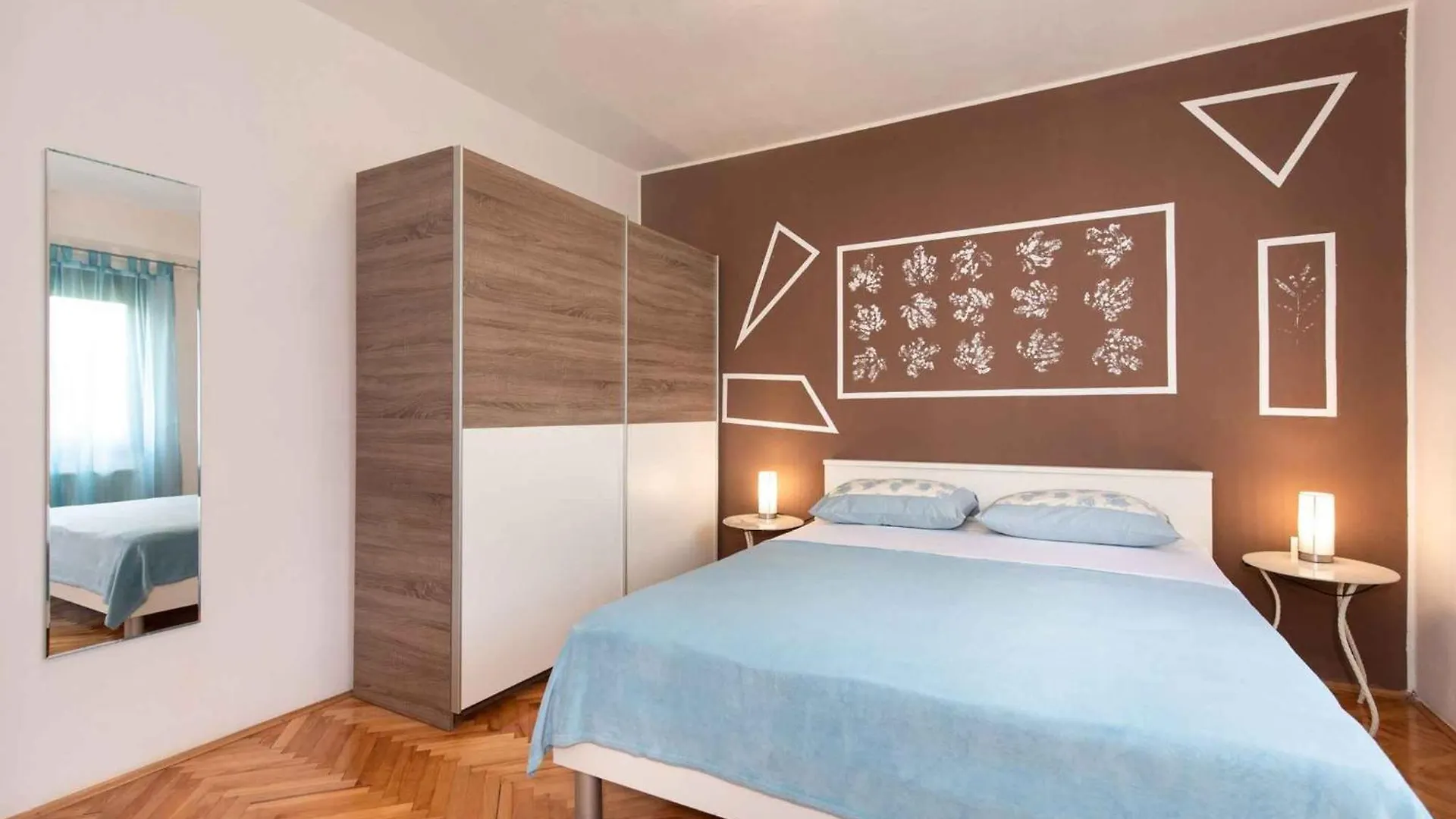 Apartment In Vrbnik/Island Krk 35842 비르브닉